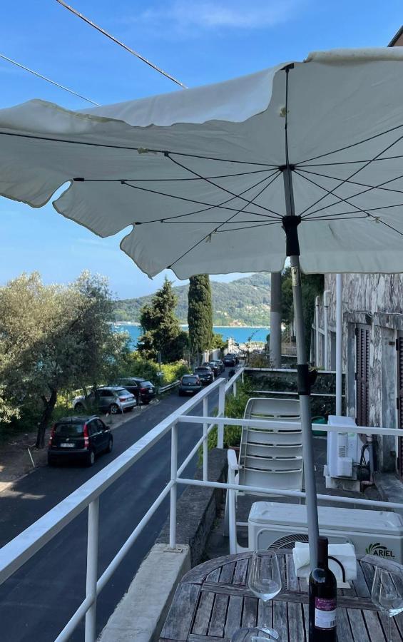 Monolocale Baia Dei Delfini Apartman Porto Venere Kültér fotó