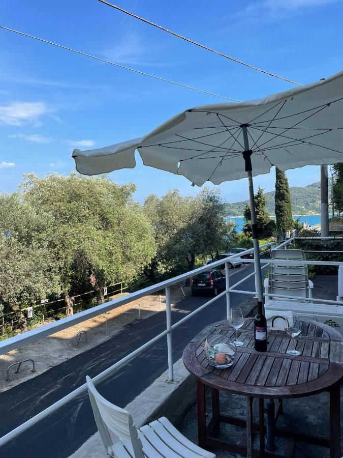 Monolocale Baia Dei Delfini Apartman Porto Venere Kültér fotó